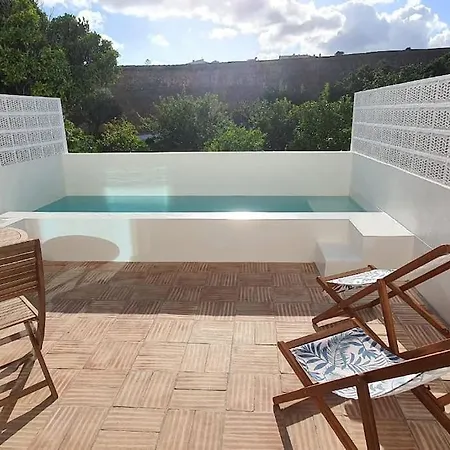 Lemon Tree House فيلة